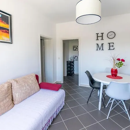 Apartment Zmika *